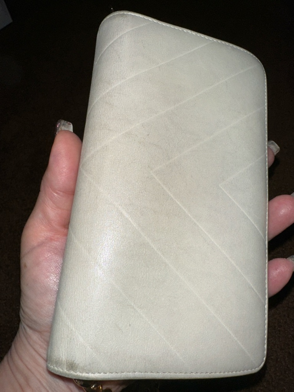 CHANEL Oatmeal white family shade. Quilted CC Logo Wallet - Picture 15 of 16